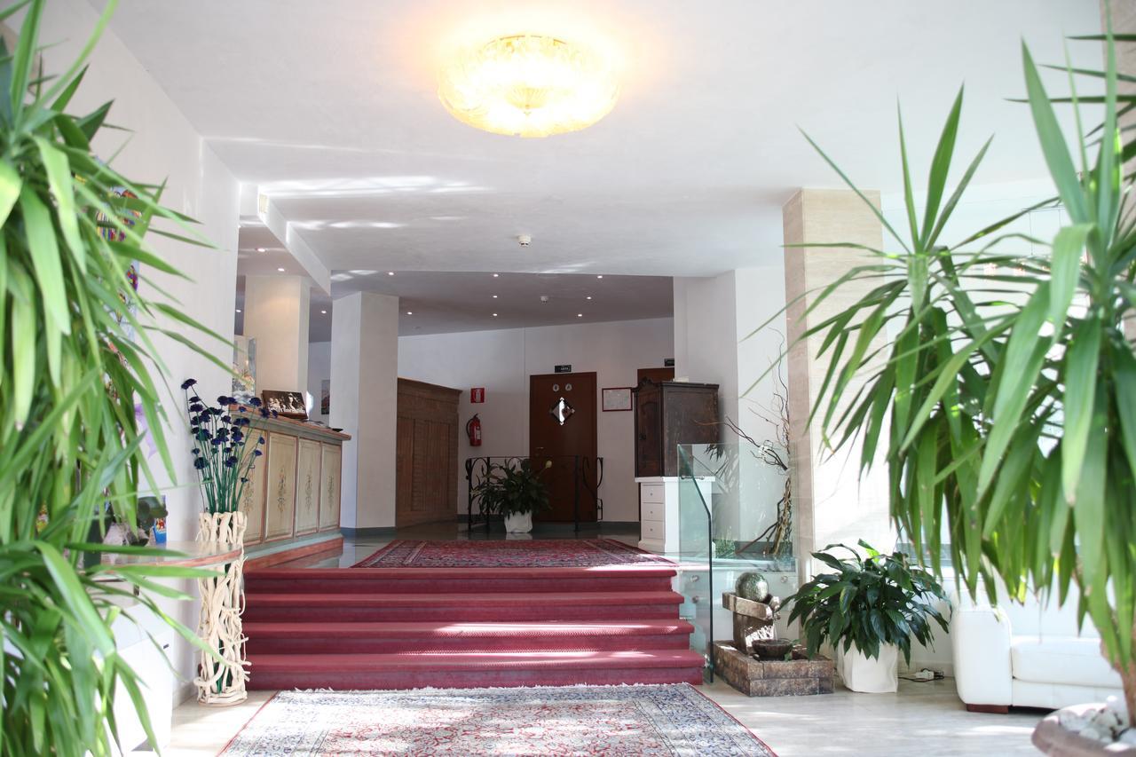 Hotel Plaza Llido Degli Estensi Exterior foto